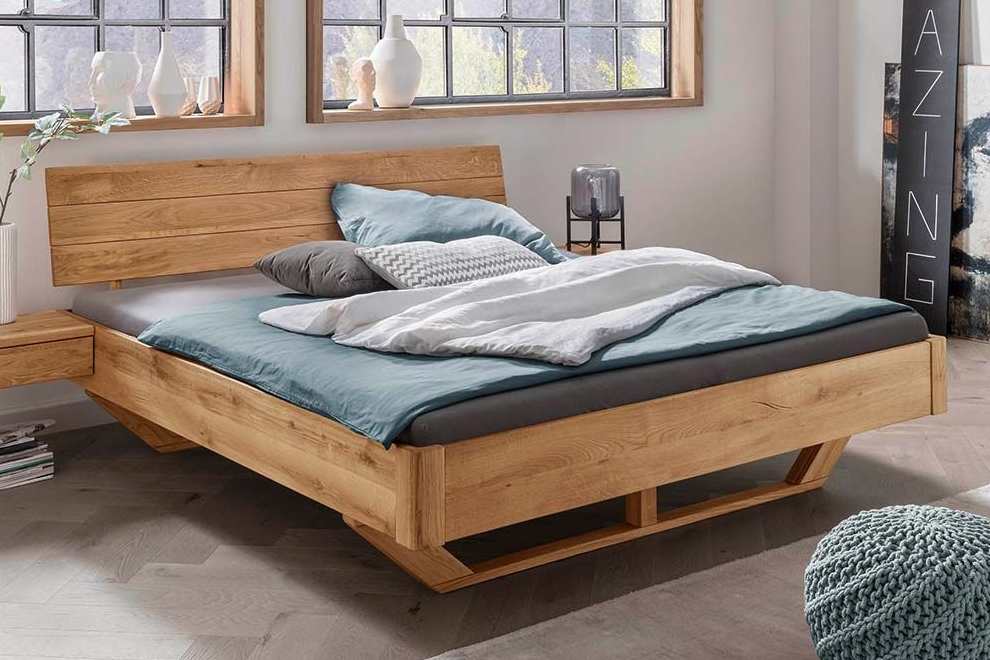 Bett aus Eichen-Holz massiv mit Kufen